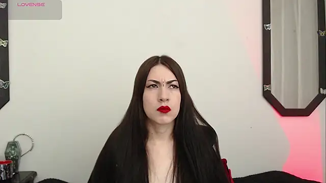 Amy Aloqua online show from November 2, 2:52 pm