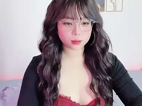   Lyly   online show from October 28, 2:15 am