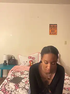 Snapshot of Iceblanca chatting on February 6, 10:32 pm Iceblanca online show from February 6, 10:32 pm