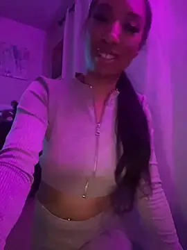 Snapshot of Iceblanca chatting on February 15, 7:38 am Iceblanca online show from February 15, 7:38 am