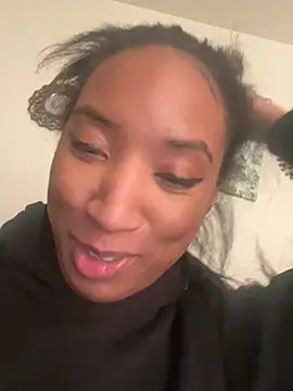 Snapshot of Iceblanca chatting on February 22, 10:09 pm Iceblanca online show from February 22, 10:09 pm