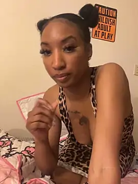 Snapshot of Iceblanca chatting on February 24, 9:10 am Iceblanca online show from February 24, 9:10 am