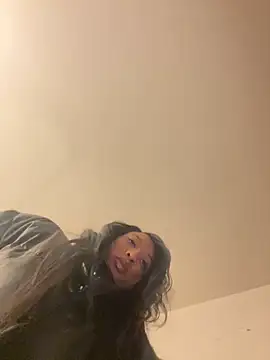 Snapshot of Iceblanca chatting on March 2, 1:04 am Iceblanca online show from March 2, 1:04 am