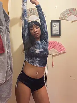 Snapshot of Iceblanca chatting on March 6, 9:14 am Iceblanca online show from March 6, 9:14 am