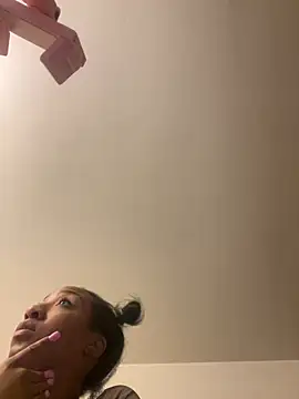 Snapshot of Iceblanca chatting on March 11, 3:37 am Iceblanca online show from March 11, 3:37 am