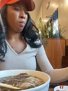 Snapshot of Iceblanca chatting on October 5, 9:02 pm Iceblanca online show from October 5, 9:02 pm