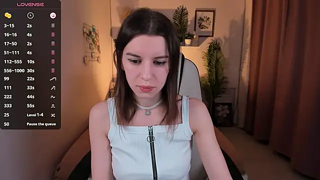 Snapshot of MelisaCoy chatting on December 13, 1:55 pm MelisaCoy online show from December 13, 1:55 pm