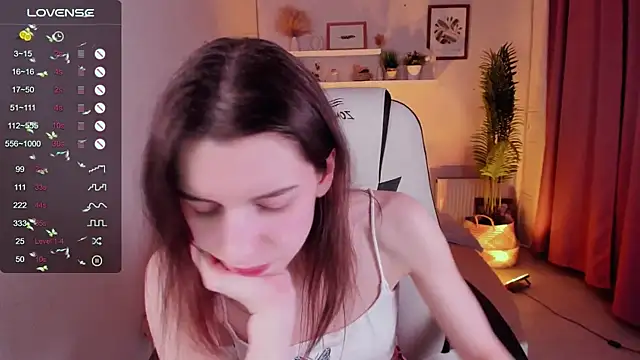 Snapshot of MelisaCoy chatting on March 16, 5:07 pm MelisaCoy online show from March 16, 5:07 pm