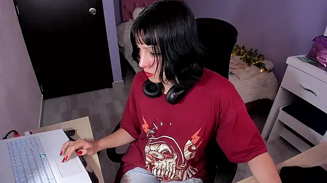 Room312  online show from December 12, 10:09 pm