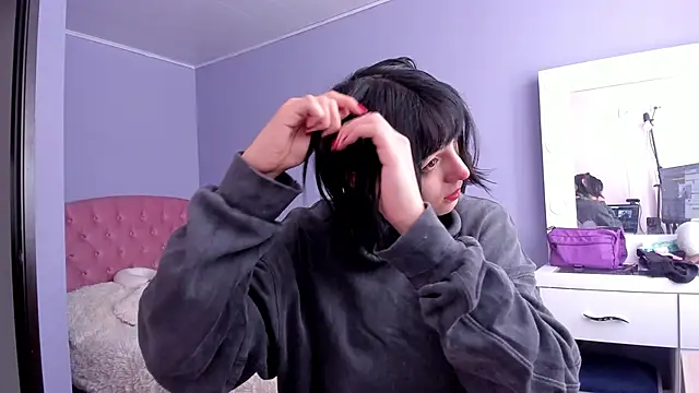 Room312  online show from December 13, 5:43 pm