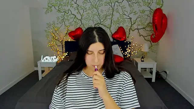 Linda EX online show from February 21, 10:50 am