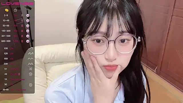 4uoki online show from January 27, 9:11 pm