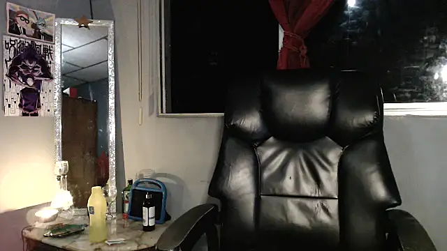 DanelyLopez online show from October 8, 12:30 am