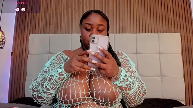 Saravy Blandon online show from September 17, 11:01 am