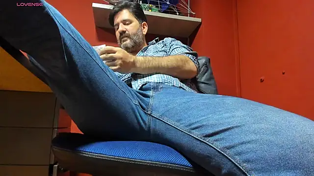 Maxi TheBigDaddy online show from March 10, 1:43 pm