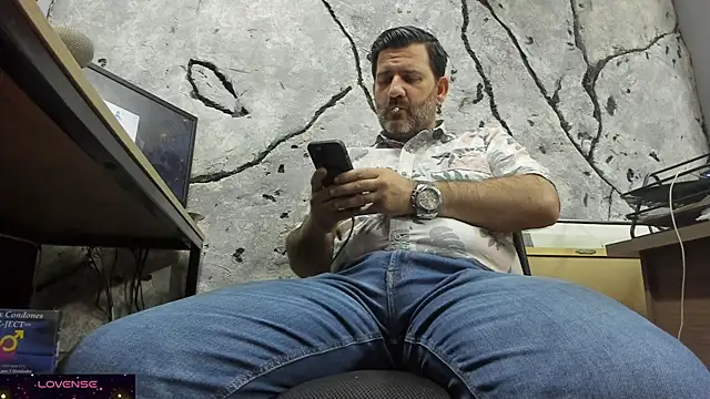 Maxi TheBigDaddy online show from October 1, 9:10 pm