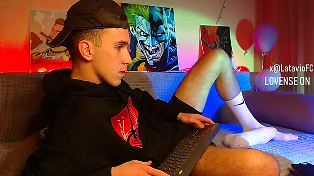 Snapshot of Midnighter_ chatting on January 13, 11:38 pm Midnighter online show from January 13, 11:38 pm