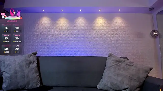 charlottewhitte online show from September 14, 12:04 pm