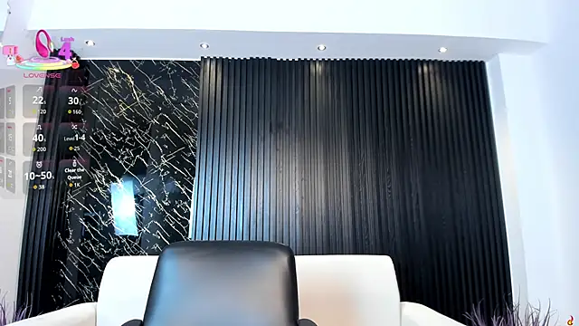 charlottewhitte online show from October 18, 12:28 pm