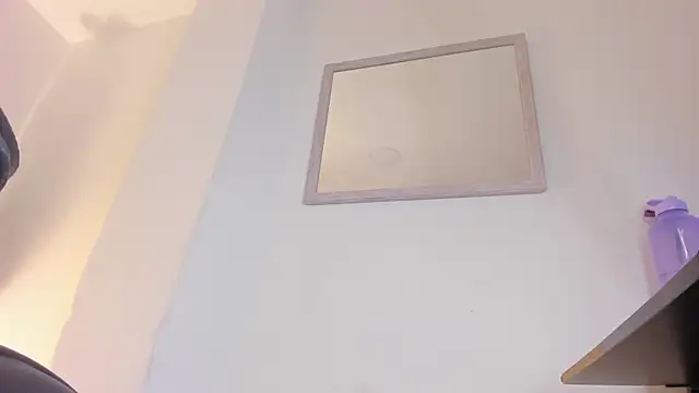 izaro22 online show from February 15, 10:10 pm