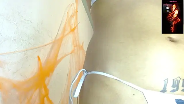 Snapshot of toxxxic_cams chatting on October 24, 3:03 am toxxxic cams online show from October 24, 3:03 am