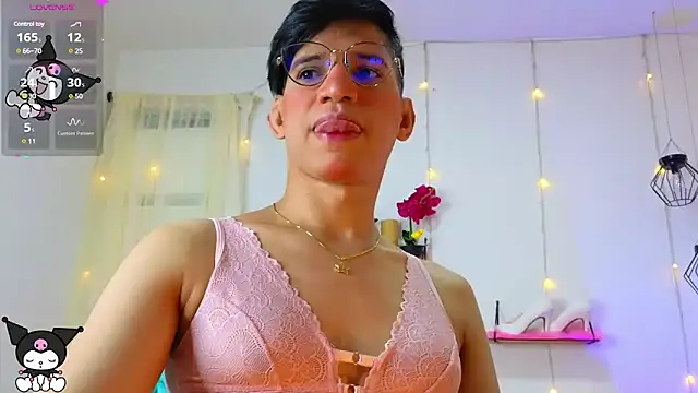 Ariel Femboy  online show from March 5, 4:24 am