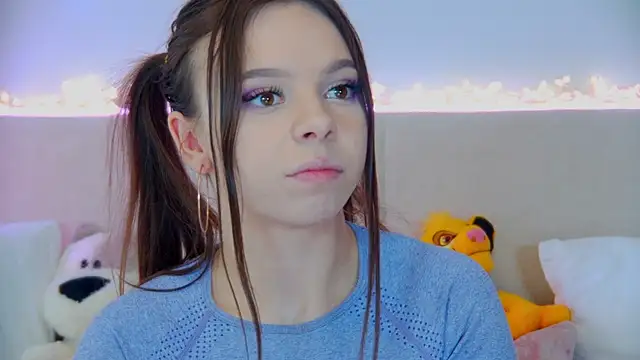 ElisabethDavis online show from March 8, 6:16 pm