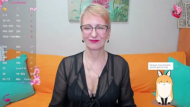 Snapshot of iamyourdream89 chatting on February 1, 5:37 pm iamyourdream89 online show from February 1, 5:37 pm