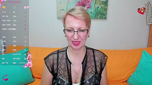 Snapshot of iamyourdream89 chatting on February 7, 9:37 pm iamyourdream89 online show from February 7, 9:37 pm