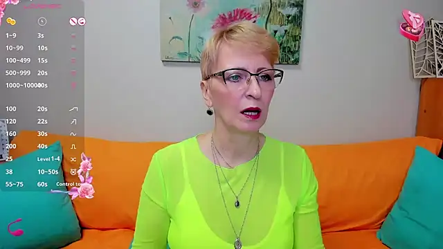 Snapshot of iamyourdream89 chatting on February 10, 2:59 pm iamyourdream89 online show from February 10, 2:59 pm