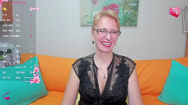 Snapshot of iamyourdream89 chatting on February 13, 2:52 pm iamyourdream89 online show from February 13, 2:52 pm