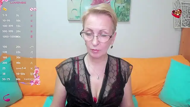 Snapshot of iamyourdream89 chatting on February 26, 4:56 pm iamyourdream89 online show from February 26, 4:56 pm