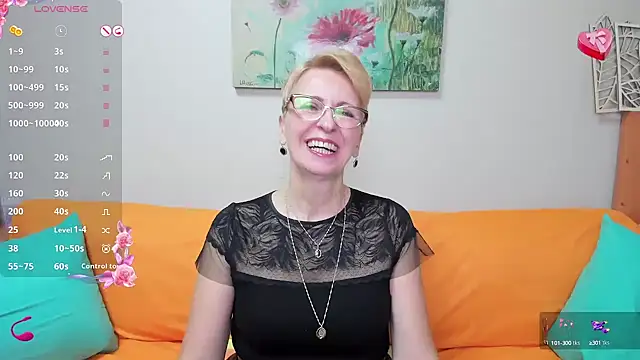 Snapshot of iamyourdream89 chatting on February 27, 7:44 am iamyourdream89 online show from February 27, 7:44 am