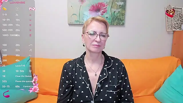 Snapshot of iamyourdream89 chatting on March 5, 10:32 pm iamyourdream89 online show from March 5, 10:32 pm