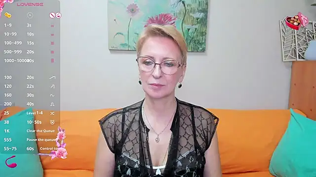 Snapshot of iamyourdream89 chatting on March 14, 1:24 pm iamyourdream89 online show from March 14, 1:24 pm