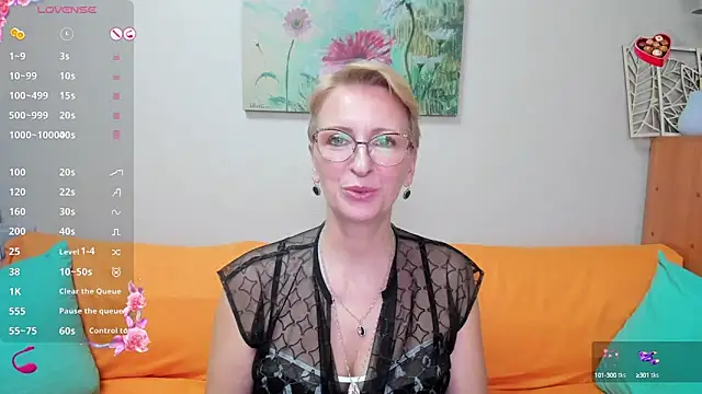 Snapshot of iamyourdream89 chatting on March 14, 5:13 pm iamyourdream89 online show from March 14, 5:13 pm