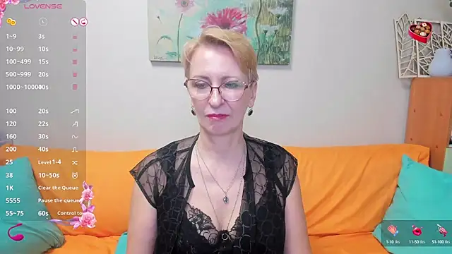 Snapshot of iamyourdream89 chatting on March 18, 9:32 pm iamyourdream89 online show from March 18, 9:32 pm