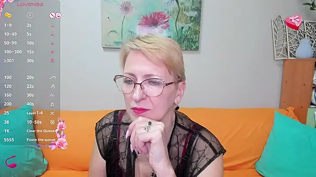 Snapshot of iamyourdream89 chatting on March 22, 2:14 pm iamyourdream89 online show from March 22, 2:14 pm