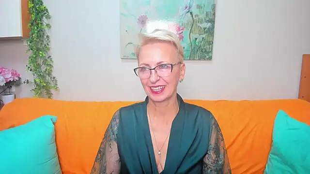 Snapshot of iamyourdream89 chatting on September 28, 9:14 am iamyourdream89 online show from September 28, 9:14 am