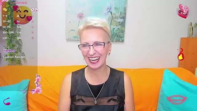 Snapshot of iamyourdream89 chatting on October 5, 6:06 pm iamyourdream89 online show from October 5, 6:06 pm