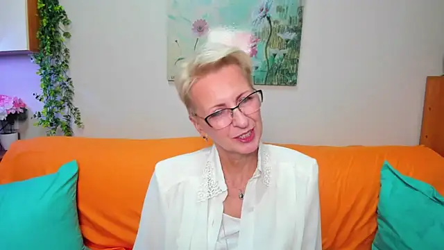 Snapshot of iamyourdream89 chatting on October 8, 3:31 pm iamyourdream89 online show from October 8, 3:31 pm