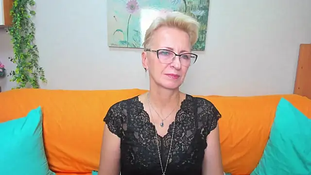 Snapshot of iamyourdream89 chatting on October 9, 12:14 pm iamyourdream89 online show from October 9, 12:14 pm