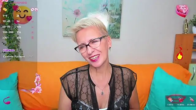 Snapshot of iamyourdream89 chatting on October 22, 10:26 am iamyourdream89 online show from October 22, 10:26 am