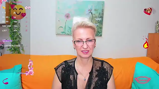 Snapshot of iamyourdream89 chatting on October 30, 11:22 am iamyourdream89 online show from October 30, 11:22 am