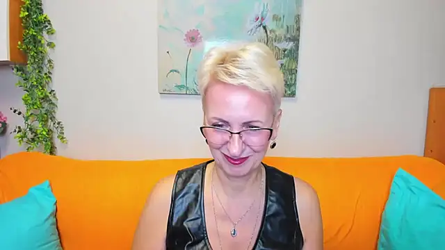 Snapshot of iamyourdream89 chatting on November 4, 7:57 pm iamyourdream89 online show from November 4, 7:57 pm