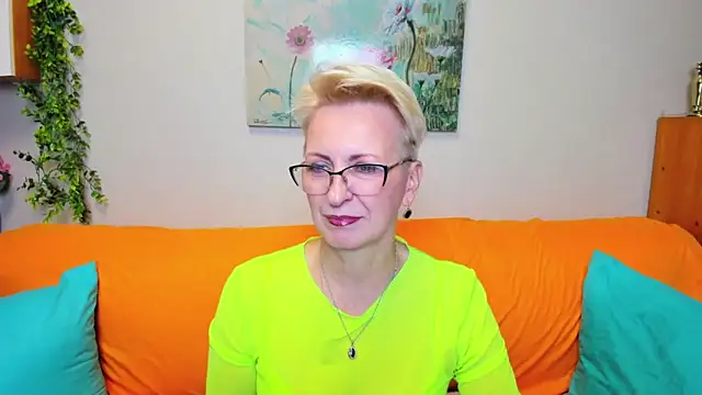 Snapshot of iamyourdream89 chatting on November 10, 4:17 pm iamyourdream89 online show from November 10, 4:17 pm