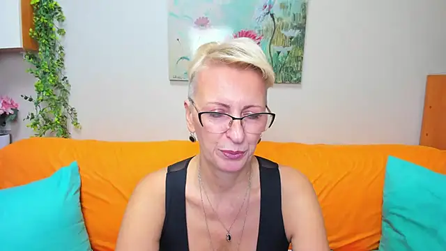 Snapshot of iamyourdream89 chatting on November 24, 4:40 pm iamyourdream89 online show from November 24, 4:40 pm