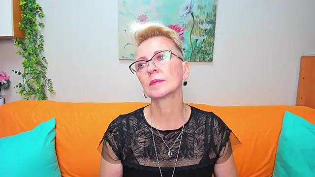 Snapshot of iamyourdream89 chatting on November 25, 11:54 am iamyourdream89 online show from November 25, 11:54 am