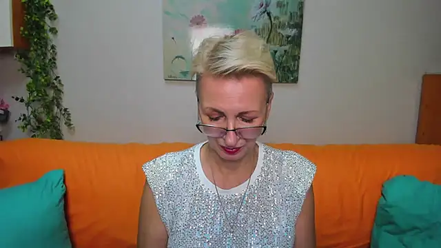 Snapshot of iamyourdream89 chatting on November 30, 10:19 am iamyourdream89 online show from November 30, 10:19 am