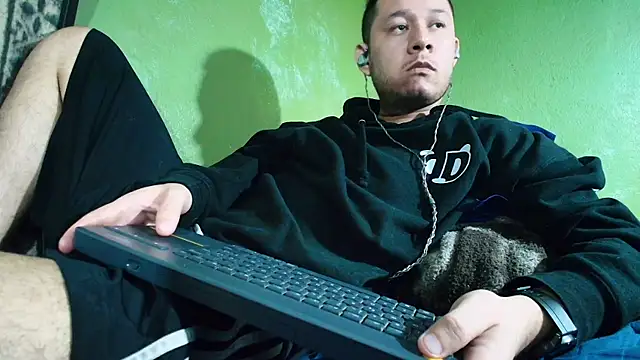 sweet cock28 online show from February 3, 6:49 pm